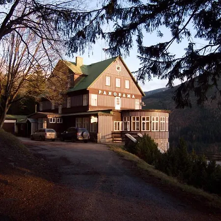 מלון Panorama Špindlerŭv Mlýn